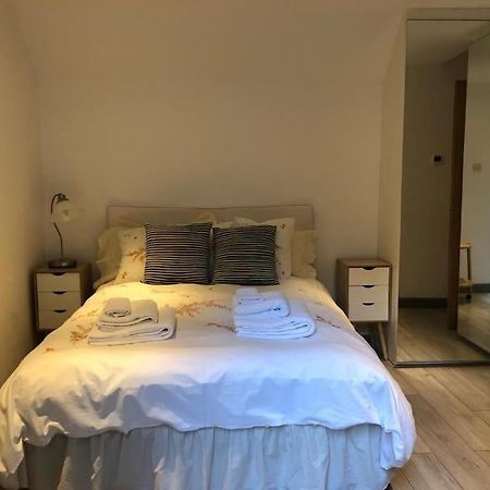 Quiet Kensington Flat Ideal For Central 런던 외부 사진