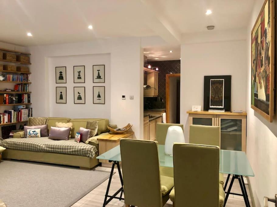 Quiet Kensington Flat Ideal For Central 런던 외부 사진